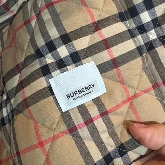 Burberry Kids Light Pink Quilted Puffer Jacket - Picture 3 of 10